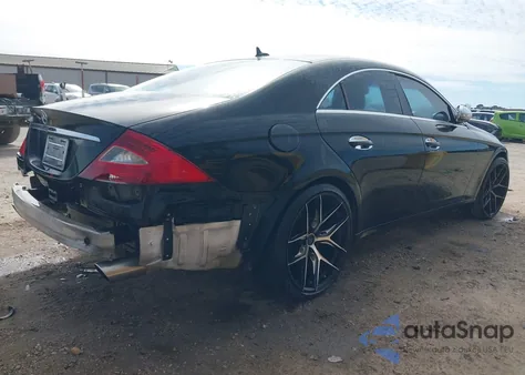 2008 Mercedes-Benz Cls 550 z USA, uszkodzony, nr VIN WDDDJ72XX8A128694